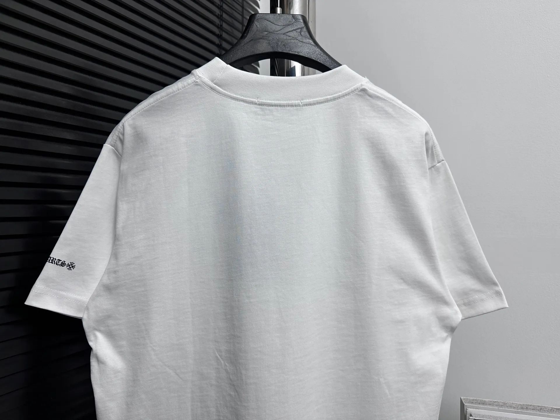 🅿️170 [Chrome heart*] Chrome heart ch 25ss early spring new style Sanskrit pocket short sleeves ·280g 100% cotton double yarn jersey fabric ·Special thickened 32 pieces of double-strand 1x1 thread in the same cylinder custom dyeing ·Double-needle stitching and cross-stitching technology ·Original main mark washed tag Color: black white Size: XS-L